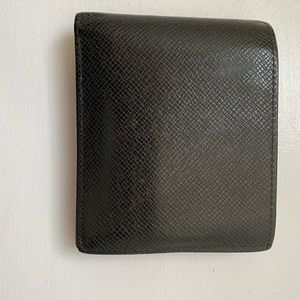 Louis Vuitton Men’s Amerigo Wallet